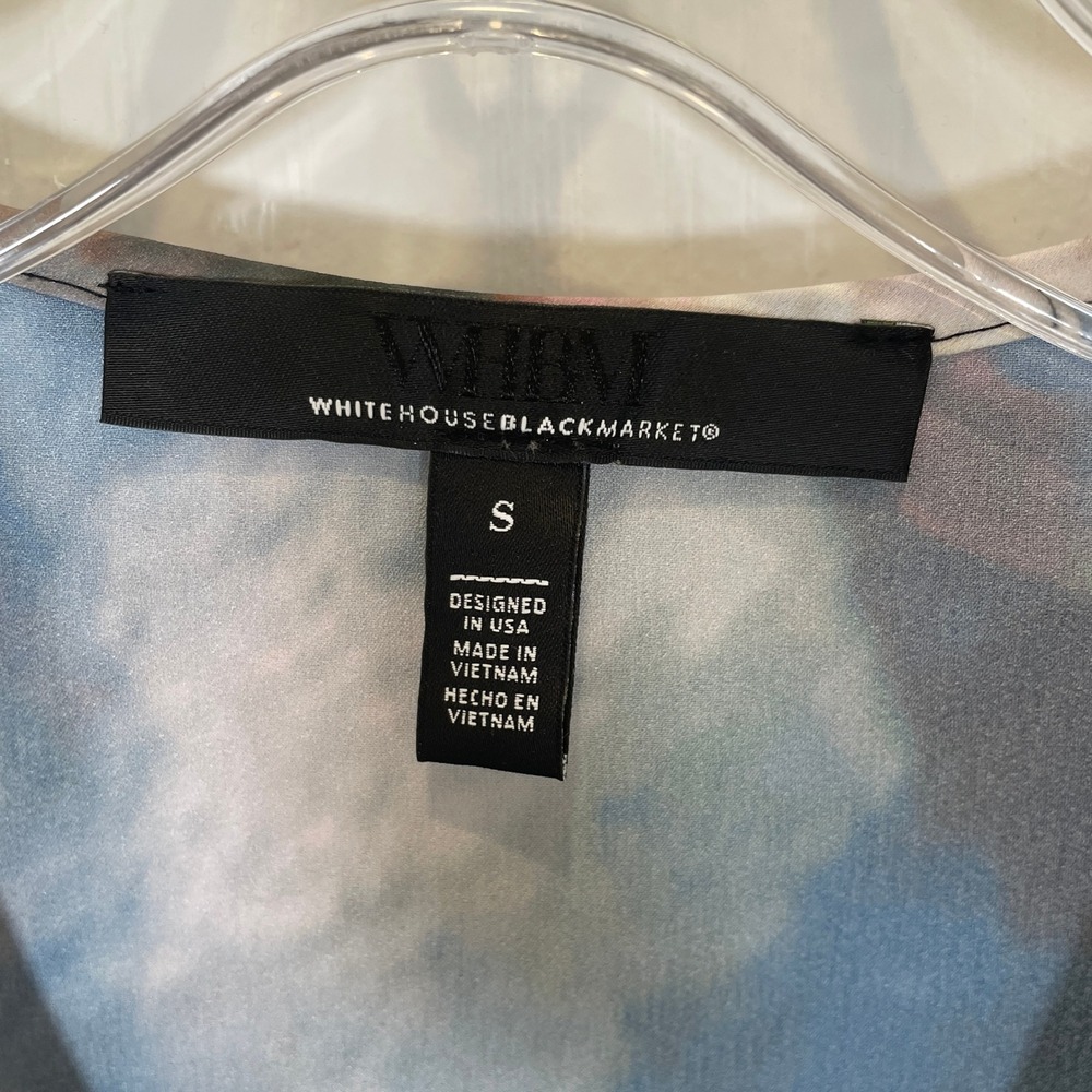 White House Black Market Sleeveless Blouse Floral V-Neck Blue Pink Watercolor S - Picture 2 of 5